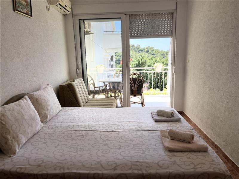 Apartmani Neda Bane Petrovac Екстер'єр фото