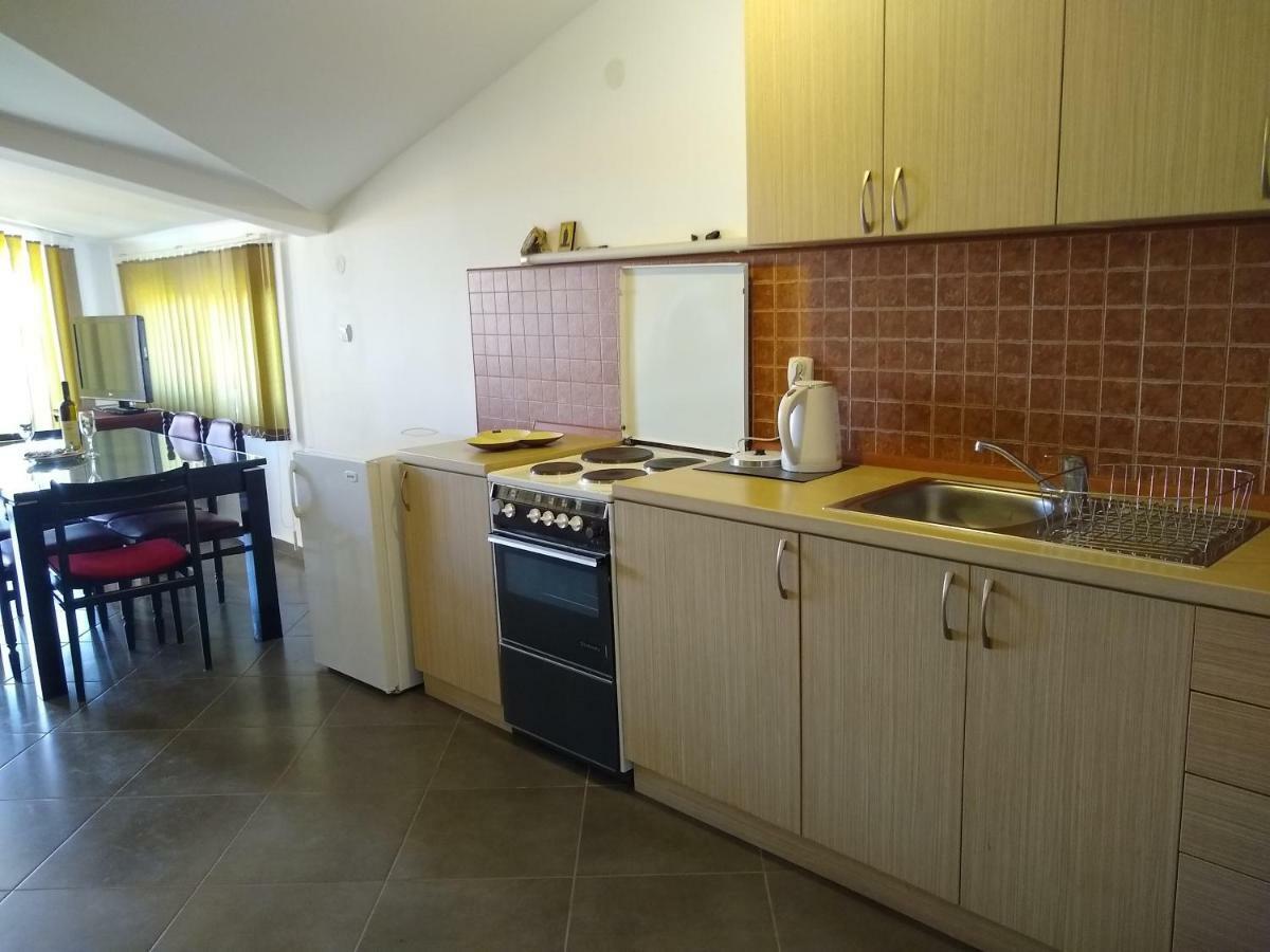 Apartmani Neda Bane Petrovac Екстер'єр фото